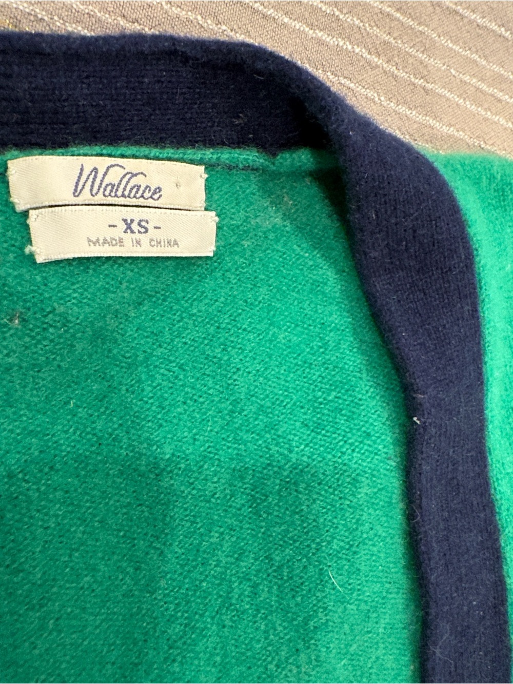 Wallace 💯 wool Women's Green Cardigan with Navy Trim